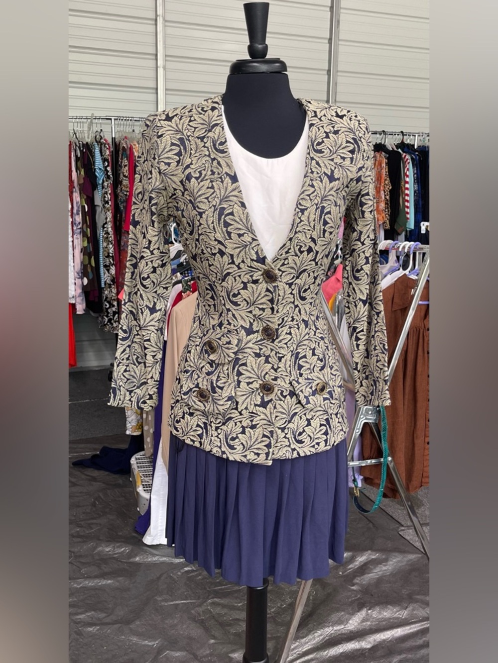 Vintage - Tailored Floral-Print Blazer Jacket in Navy and Cream